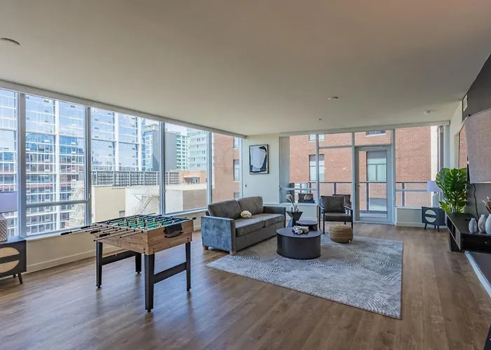 Modern 1Br Dt Highrise, Gym, Parking, Pool, W-D, Golf