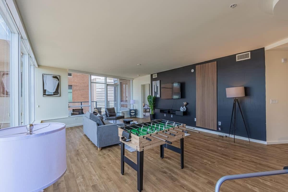 Modern 1br Dt Highrise, Gym, Parking, Pool, W-d, Golf Apartemen *